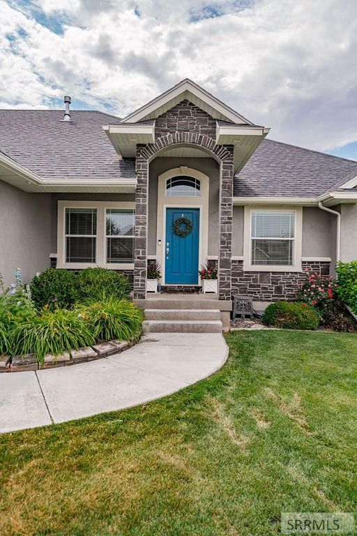 Image 4 of property listing at 1678 Marsala Court, Ammon, ID 83401