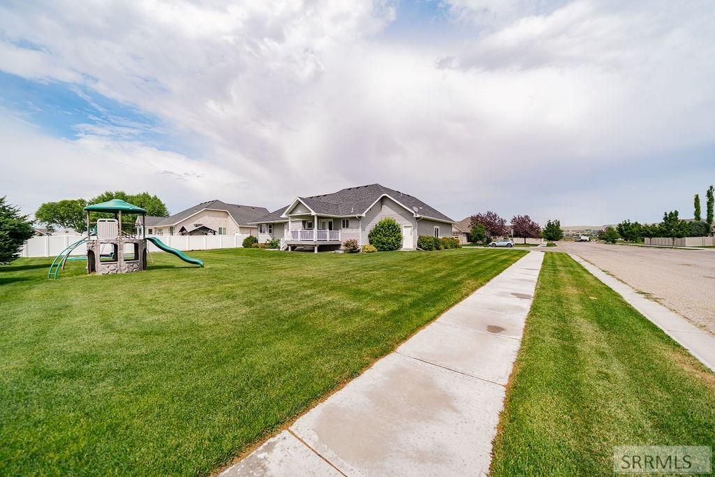 Image 42 of property listing at 1678 Marsala Court, Ammon, ID 83401