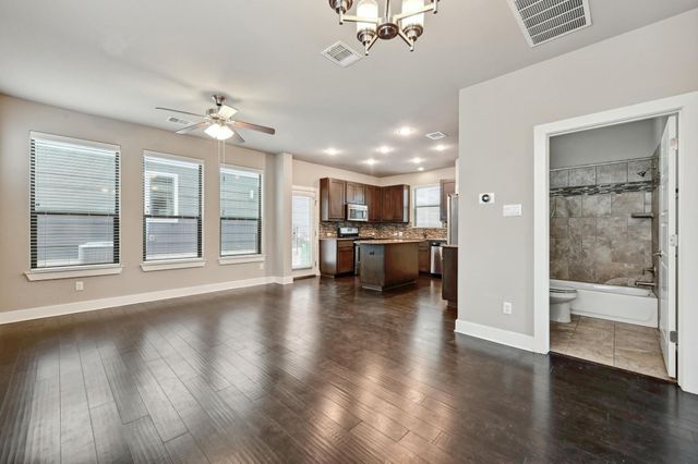 2021 Carlson DR, Austin, TX 78741