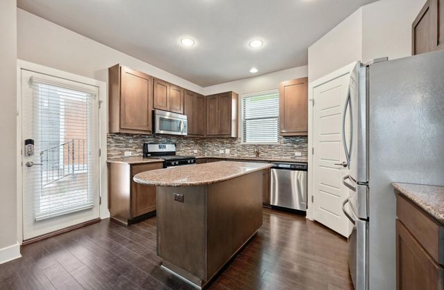 2021 Carlson DR, Austin, TX 78741
