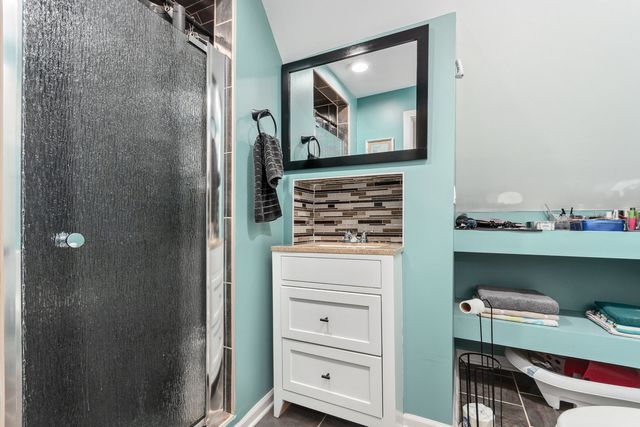 552 Simms Street, Aurora, IL 60505