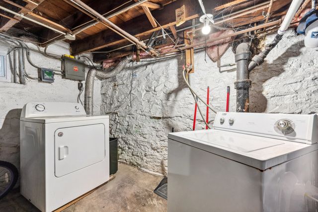 552 Simms Street, Aurora, IL 60505