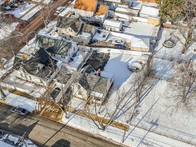 552 Simms Street, Aurora, IL 60505