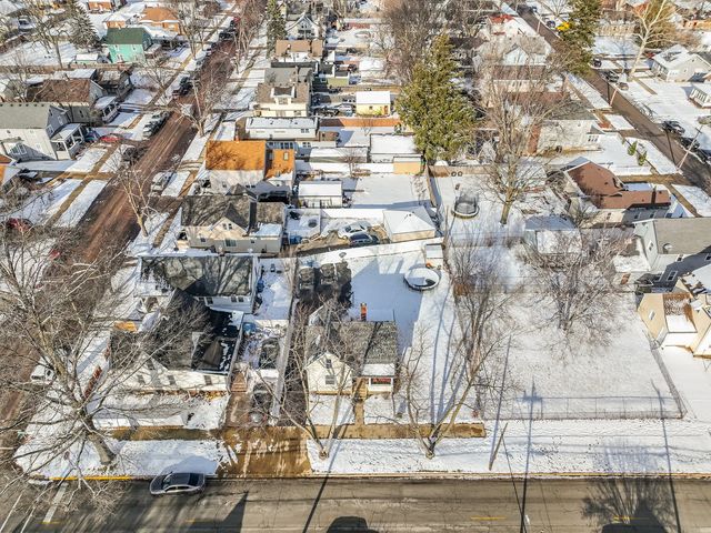 552 Simms Street, Aurora, IL 60505