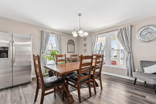 552 Simms Street, Aurora, IL 60505