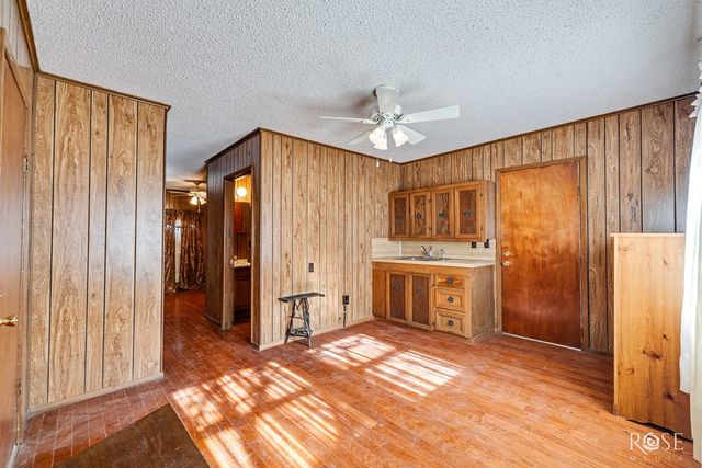 1906 Santa Rosa Street, Ozona, TX 76943