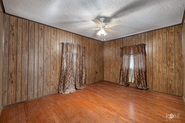 1906 Santa Rosa Street, Ozona, TX 76943