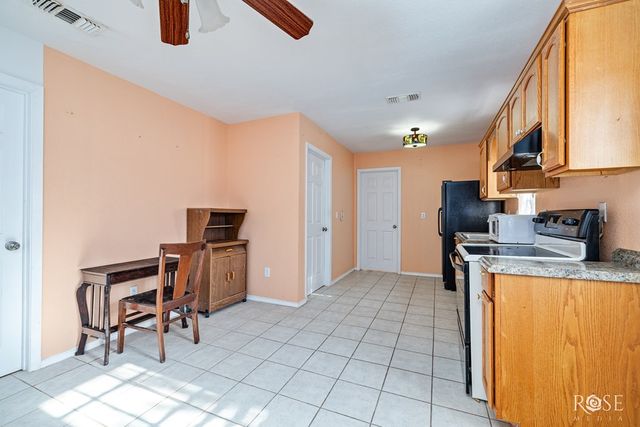 1906 Santa Rosa Street, Ozona, TX 76943