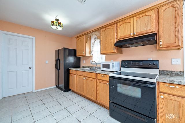 1906 Santa Rosa Street, Ozona, TX 76943