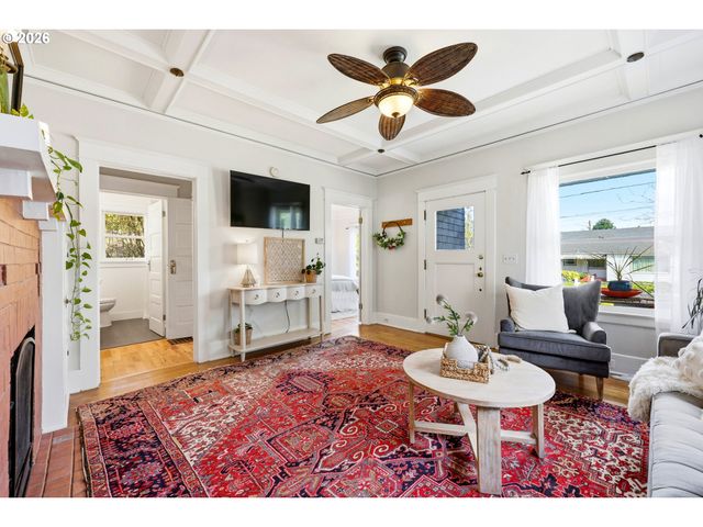 5725 Ne 32ND Pl, Portland, OR 97211