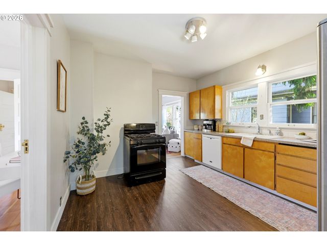 5725 Ne 32ND Pl, Portland, OR 97211