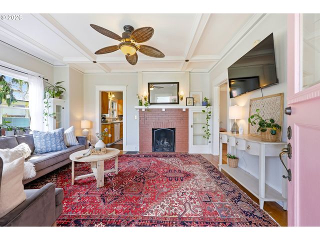 5725 Ne 32ND Pl, Portland, OR 97211