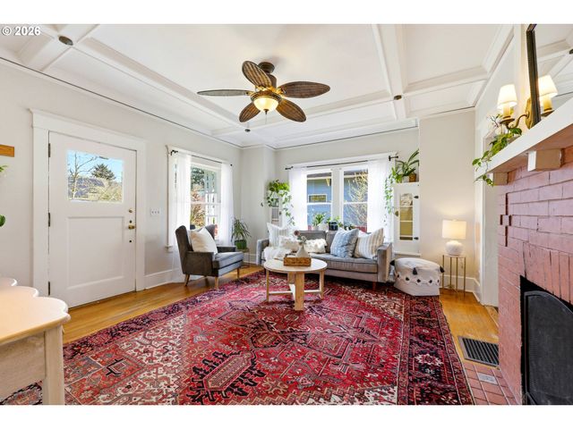 5725 Ne 32ND Pl, Portland, OR 97211