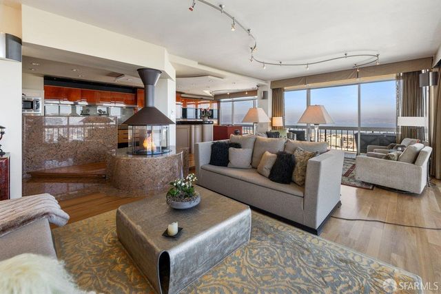 2200 Sacramento Street 1601, San Francisco, CA 94115