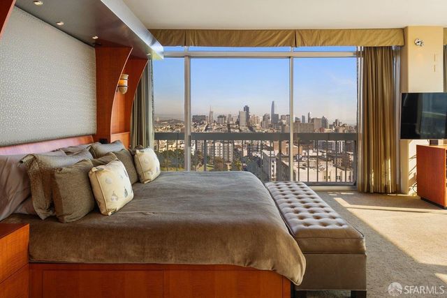 2200 Sacramento Street 1601, San Francisco, CA 94115