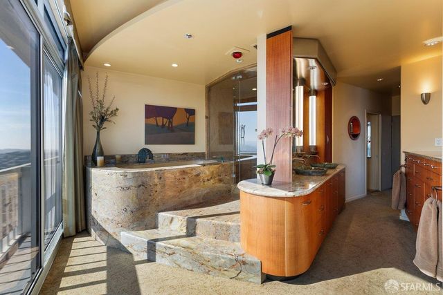 2200 Sacramento Street 1601, San Francisco, CA 94115