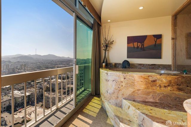 2200 Sacramento Street 1601, San Francisco, CA 94115