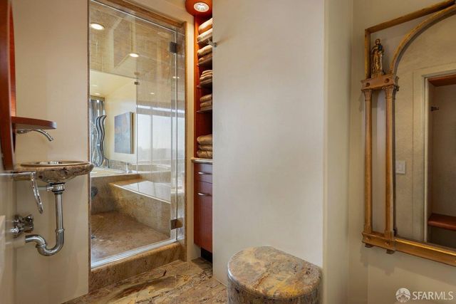 2200 Sacramento Street 1601, San Francisco, CA 94115