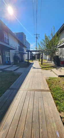 505 & 507, 500 & 502 Boyett & First Street A1-4, B 1-4, C1-4 & D1-4, College Station, TX 77840