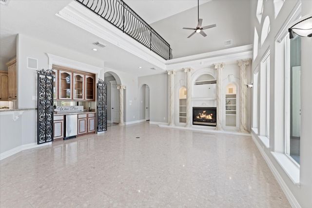 911 Sandy Beach Drive, Conroe, TX 77304