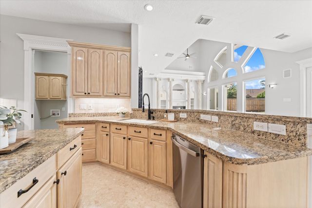 911 Sandy Beach Drive, Conroe, TX 77304