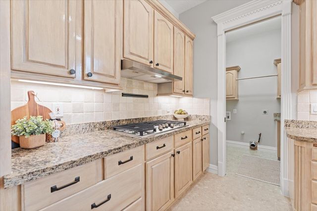 911 Sandy Beach Drive, Conroe, TX 77304