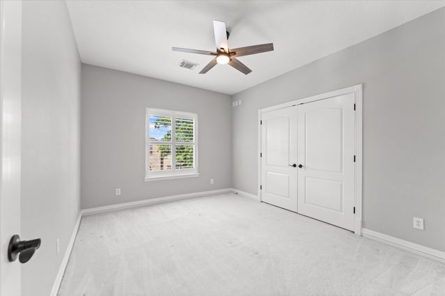 911 Sandy Beach Drive, Conroe, TX 77304