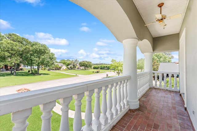 911 Sandy Beach Drive, Conroe, TX 77304