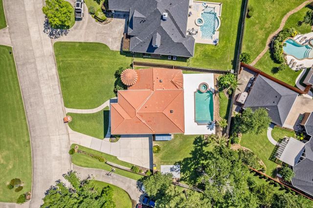 911 Sandy Beach Drive, Conroe, TX 77304