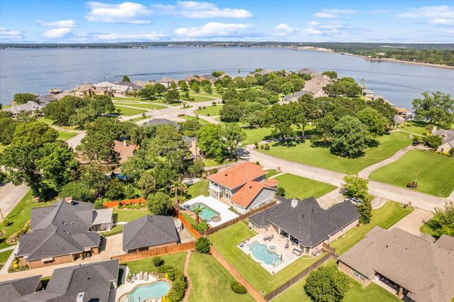911 Sandy Beach Drive, Conroe, TX 77304