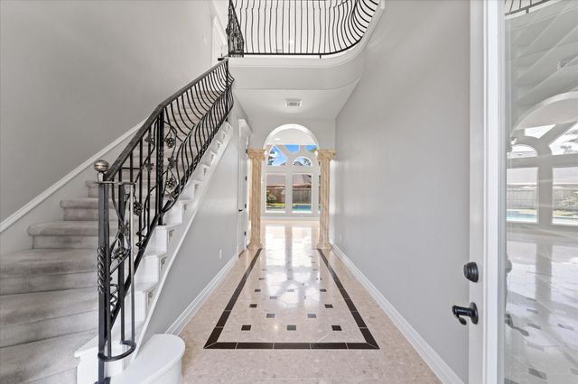 911 Sandy Beach Drive, Conroe, TX 77304