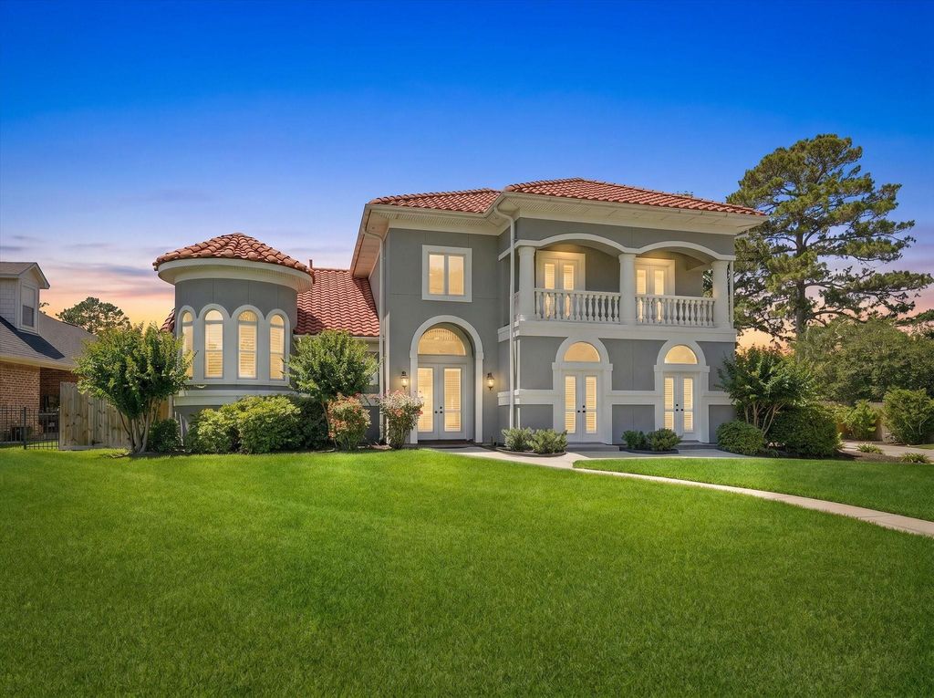 911 Sandy Beach Drive, Conroe, TX 77304