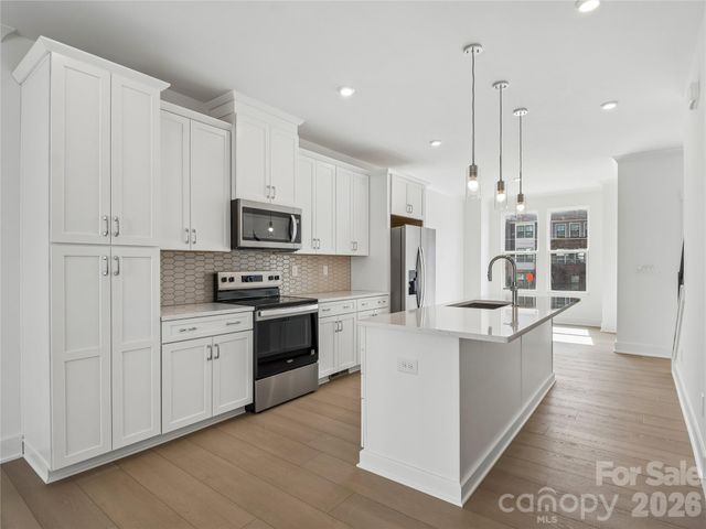 3708 S Tryon Street, Charlotte, NC 28217