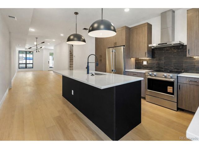 808 Dahlia St, Denver, CO 80220