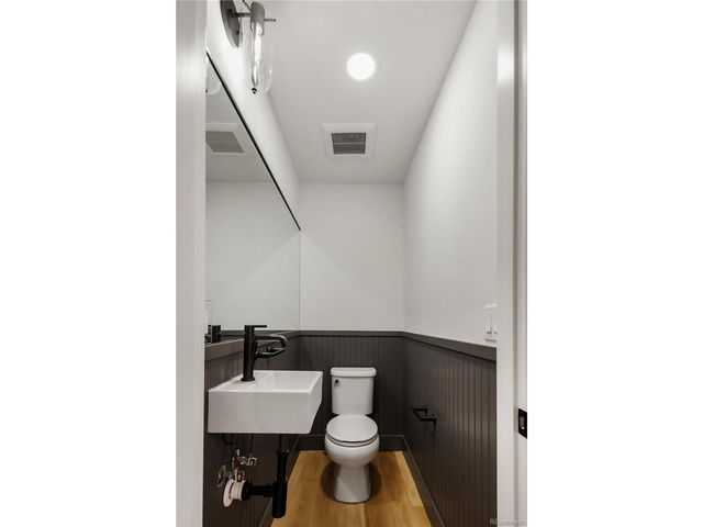 808 Dahlia St, Denver, CO 80220