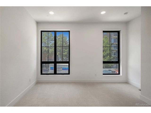 808 Dahlia St, Denver, CO 80220