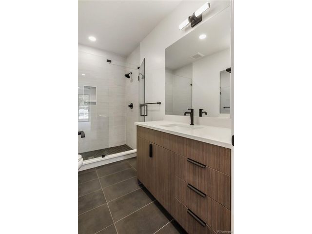 808 Dahlia St, Denver, CO 80220