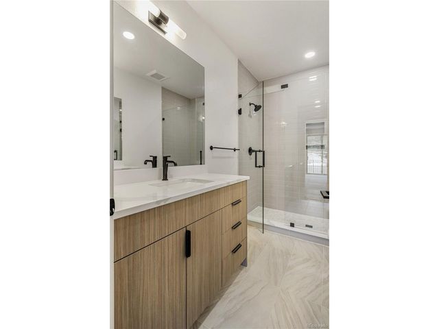 808 Dahlia St, Denver, CO 80220