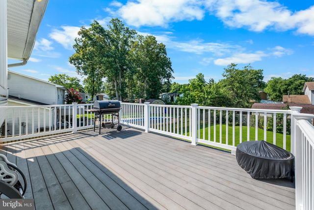 403 UNIVERSITY DR, Waldorf, MD 20602
