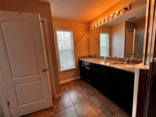 8613 ANDALUCIA FIELD DRIVE, Tampa, FL 33637