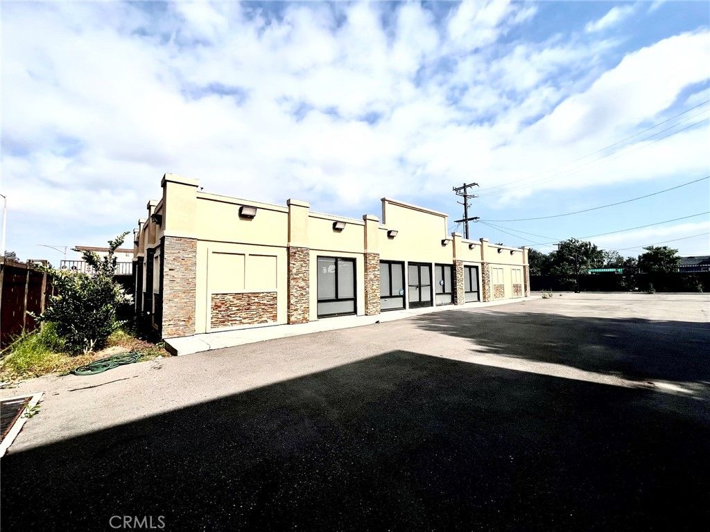 3152 Martin Luther King Jr, Lynwood, CA 90262