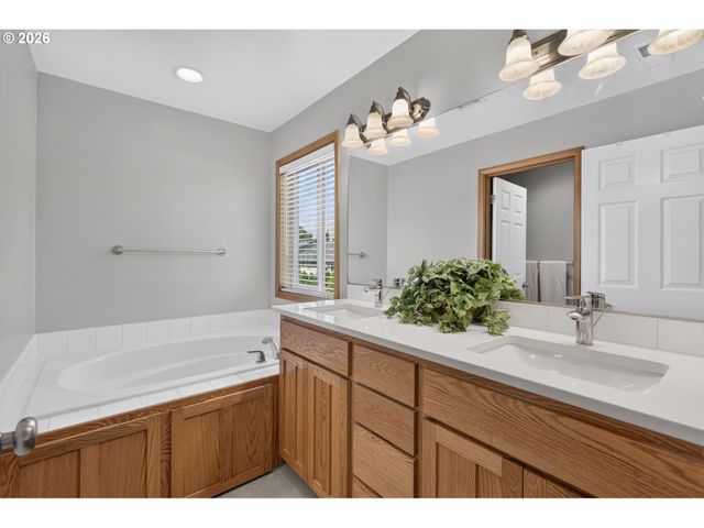 304 Nw 152ND St, Vancouver, WA 98685