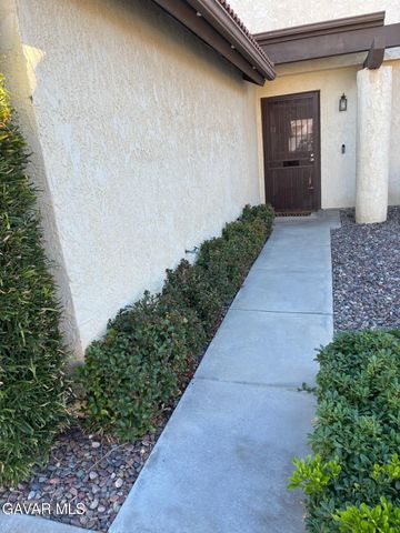 2832 Dartmouth Drive, Lancaster, CA 93536