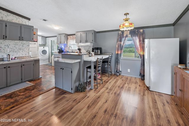 8082 BLAZING STAR Road, Melrose, FL 32666