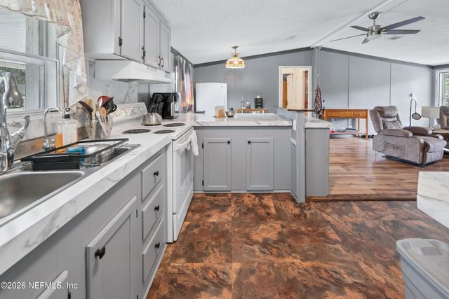 8082 BLAZING STAR Road, Melrose, FL 32666