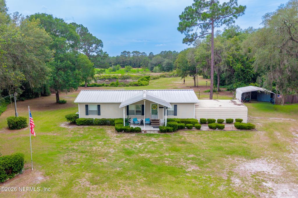 8082 BLAZING STAR Road, Melrose, FL 32666