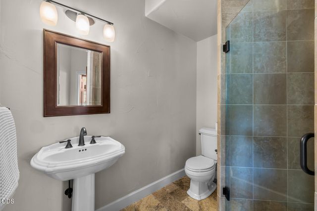 19275 Green Lakes Loop, Bend, OR 97702