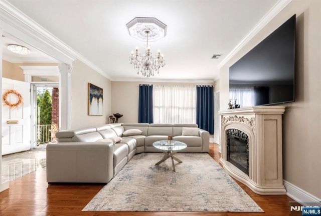 190 Totowa Road, Totowa, NJ 07512