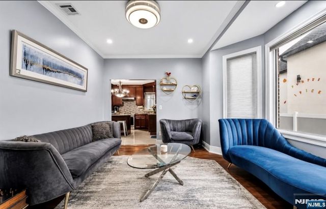190 Totowa Road, Totowa, NJ 07512