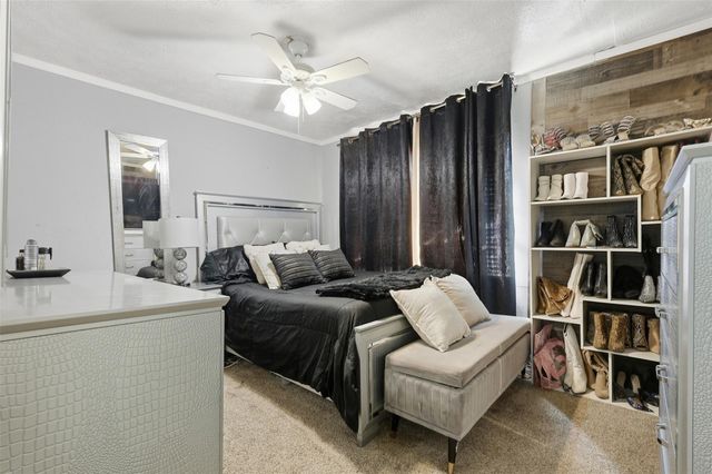 2205 Strawberry Road, Pasadena, TX 77502